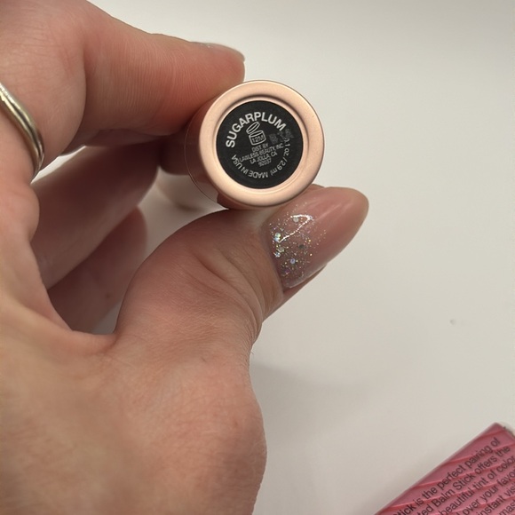 LAWLESS, Tinted Plumping Lip Balm, Sugarplum - Picture 6 of 7